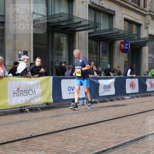 13.09.2026 - 21. swb-Marathon Bremen Strokosch-Dieckow http://msf.ph/oto/10355702 13.09.2026 11:16:21 Ziel 10679, 11274, 11456, 12102, 12158, 10242, 10665, 11026, 11081, 11139, 11181, 11200, 11264, 11385, 11448, 11573, 11768, 12057, 12151, 12306, 12539, 13508 meine-sportfotos.de