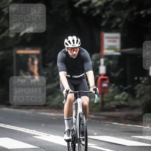 13.09.2026 - Stadtparktriathlon H.Heesch http://msf.ph/oto/10355704 13.09.2026 11:11:57 Radfahren 423, 603 meine-sportfotos.de