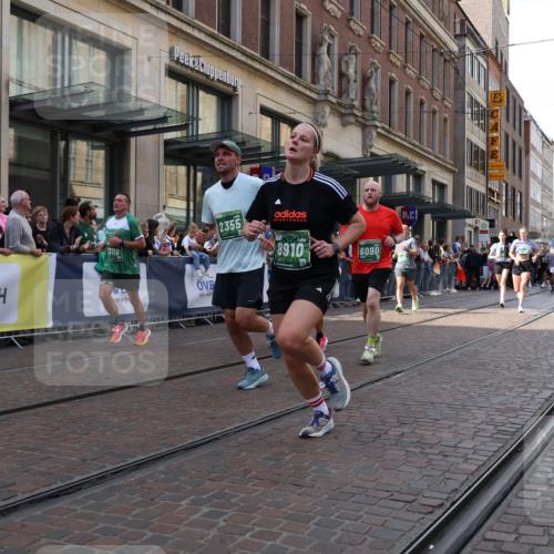 13.09.2026 - 21. swb-Marathon Bremen Strokosch-Dieckow http://msf.ph/oto/10355723 13.09.2026 13:33:50 Ziel 1364, 1656, 2355, 2464, 2727, 3162, 3389, 3522, 3632, 3636, 3790, 3984, 4613, 5147, 5265, 5341, 5489, 5563, 5768, 6090, 6151, 6350, 6405, 6509, 6623, 7047, 7113, 7303, 7431, 7696, 7897, 7988, 8025, 8641, 8870, 8910, 9094, 9100, 9402, 9905, 10058, 13118, 930, 2405, 2727, 2872, 2960, 3201, 3562, 3761, 4490, 4554, 4658, 4874, 5063, 5156, 5513, 5587, 6256, 6508, 6538, 6808, 6844, 6882, 7126, 7354, 7523, 7633 meine-sportfotos.de