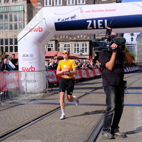 13.09.2026 - 21. swb-Marathon Bremen Tim E. http://msf.ph/oto/10355737 13.09.2026 12:47:54 Ziel 420, 991, 1161, 1783 meine-sportfotos.de