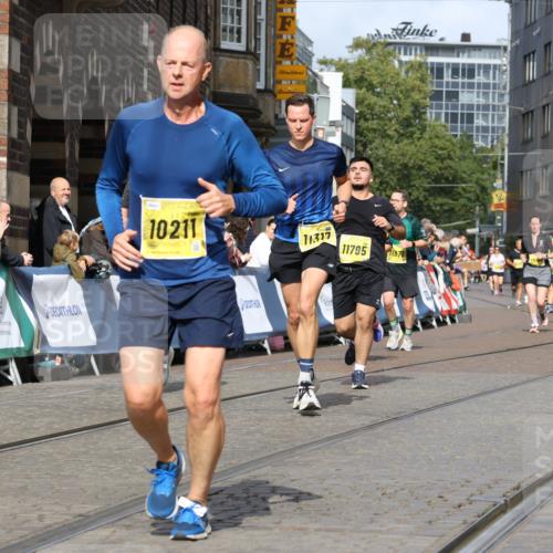 13.09.2026 - 21. swb-Marathon Bremen Strokosch-Dieckow http://msf.ph/oto/10355738 13.09.2026 10:56:31 Ziel 10184, 10211, 10246, 10298, 10322, 10365, 10443, 10670, 10699, 10949, 10957, 10960, 11219, 11280, 11570, 11693, 11782, 11790, 12452, 12476, 13565, 10240, 10372, 10486, 10540, 10721, 10771, 10824, 10888, 10936, 11064, 11069, 11349, 11407, 11474, 11601, 11911, 11996, 12543 meine-sportfotos.de