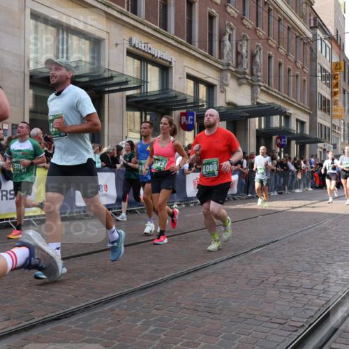 13.09.2026 - 21. swb-Marathon Bremen Strokosch-Dieckow http://msf.ph/oto/10355761 13.09.2026 13:33:50 Ziel 1364, 1656, 2355, 2464, 2727, 3162, 3389, 3522, 3632, 3636, 3790, 3984, 4613, 5147, 5265, 5341, 5489, 5563, 5768, 6090, 6151, 6350, 6405, 6509, 6623, 7047, 7113, 7303, 7431, 7696, 7897, 7988, 8025, 8641, 8870, 8910, 9094, 9100, 9402, 9905, 10058, 13118, 930, 2405, 2727, 2872, 2960, 3201, 3562, 3761, 4490, 4554, 4658, 4874, 5063, 5156, 5513, 5587, 6256, 6508, 6538, 6808, 6844, 6882, 7126, 7354, 7523, 7633 meine-sportfotos.de