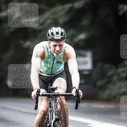 13.09.2026 - Stadtparktriathlon H.Heesch http://msf.ph/oto/10355767 13.09.2026 11:12:06 Radfahren 598, 600, 700 meine-sportfotos.de