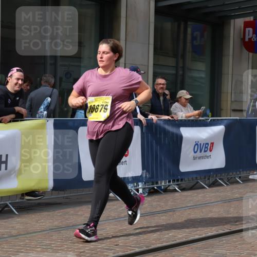 13.09.2026 - 21. swb-Marathon Bremen Strokosch-Dieckow http://msf.ph/oto/10355857 13.09.2026 11:16:36 Ziel 10295, 10679, 10999, 11456, 11461, 11653, 11867, 12089, 12287, 10242, 11181, 11200, 11264, 11274, 11385, 11448, 11573, 12057, 12102, 12158, 12539 meine-sportfotos.de