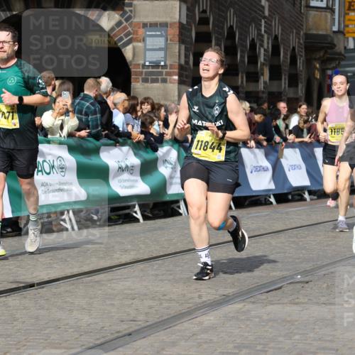 13.09.2026 - 21. swb-Marathon Bremen Strokosch-Dieckow http://msf.ph/oto/10355916 13.09.2026 10:56:38 Ziel 10184, 10211, 10246, 10322, 10365, 10443, 10670, 10675, 10699, 10844, 10949, 10957, 10960, 11219, 11256, 11280, 11317, 11570, 11693, 11782, 11795, 11844, 12452, 12476, 10486, 10540, 10610, 10721, 10771, 10824, 10888, 10936, 11064, 11474, 11601, 11872, 12284, 12434 meine-sportfotos.de