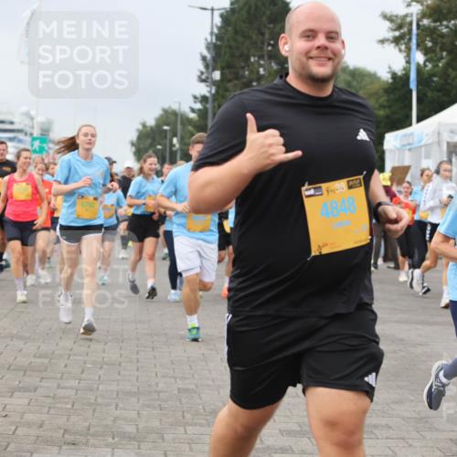 13.09.2026 - Kiel Lauf Andreas Tolksdorf http://msf.ph/oto/10355926 13.09.2026 09:58:45 Kiellinie 6792, 38, 4848, 35, 030 meine-sportfotos.de