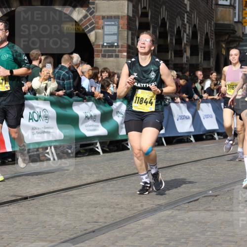 13.09.2026 - 21. swb-Marathon Bremen Strokosch-Dieckow http://msf.ph/oto/10355933 13.09.2026 10:56:38 Ziel 10184, 10211, 10246, 10322, 10365, 10443, 10670, 10675, 10699, 10844, 10949, 10957, 10960, 11219, 11256, 11280, 11317, 11570, 11693, 11782, 11795, 11844, 12452, 12476, 10486, 10540, 10610, 10721, 10771, 10824, 10888, 10936, 11064, 11474, 11601, 11872, 12284, 12434 meine-sportfotos.de
