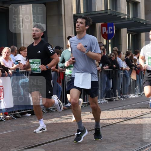 13.09.2026 - 21. swb-Marathon Bremen Strokosch-Dieckow http://msf.ph/oto/10355935 13.09.2026 13:33:56 Ziel 682, 911, 1307, 1364, 2355, 2464, 3068, 3162, 3214, 3632, 3636, 3790, 3984, 4112, 4613, 5147, 5265, 5341, 5489, 5768, 5852, 6090, 6350, 6405, 6509, 7047, 7113, 7303, 7696, 7746, 7897, 7988, 8870, 8910, 9094, 9100, 9402, 9453, 9802, 9905, 10058, 13112, 13118, 930, 1656, 2405, 2727, 2872, 2960, 3201, 3389, 3522, 3761, 4490, 4554, 4613, 4658, 4874, 5063, 5156, 5513, 5563, 5587, 6151, 6508, 6509, 6538, 6623, 6808, 7047, 7126, 7354, 7431, 7633, 8025 meine-sportfotos.de