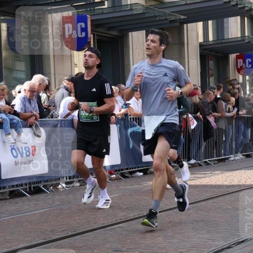 13.09.2026 - 21. swb-Marathon Bremen Strokosch-Dieckow http://msf.ph/oto/10355946 13.09.2026 13:33:56 Ziel 682, 911, 1307, 1364, 2355, 2464, 3068, 3162, 3214, 3632, 3636, 3790, 3984, 4112, 4613, 5147, 5265, 5341, 5489, 5768, 5852, 6090, 6350, 6405, 6509, 7047, 7113, 7303, 7696, 7746, 7897, 7988, 8870, 8910, 9094, 9100, 9402, 9453, 9802, 9905, 10058, 13112, 13118, 930, 1656, 2405, 2727, 2872, 2960, 3201, 3389, 3522, 3761, 4490, 4554, 4613, 4658, 4874, 5063, 5156, 5513, 5563, 5587, 6151, 6508, 6509, 6538, 6623, 6808, 7047, 7126, 7354, 7431, 7633, 8025 meine-sportfotos.de