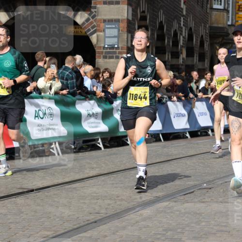 13.09.2026 - 21. swb-Marathon Bremen Strokosch-Dieckow http://msf.ph/oto/10355949 13.09.2026 10:56:38 Ziel 10184, 10211, 10246, 10322, 10365, 10443, 10670, 10675, 10699, 10844, 10949, 10957, 10960, 11219, 11256, 11280, 11317, 11570, 11693, 11782, 11795, 11844, 12452, 12476, 10486, 10540, 10610, 10721, 10771, 10824, 10888, 10936, 11064, 11474, 11601, 11872, 12284, 12434 meine-sportfotos.de