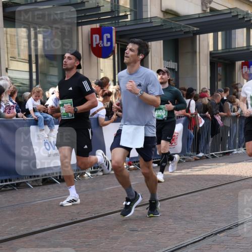 13.09.2026 - 21. swb-Marathon Bremen Strokosch-Dieckow http://msf.ph/oto/10355960 13.09.2026 13:33:56 Ziel 682, 911, 1307, 1364, 2355, 2464, 3068, 3162, 3214, 3632, 3636, 3790, 3984, 4112, 4613, 5147, 5265, 5341, 5489, 5768, 5852, 6090, 6350, 6405, 6509, 7047, 7113, 7303, 7696, 7746, 7897, 7988, 8870, 8910, 9094, 9100, 9402, 9453, 9802, 9905, 10058, 13112, 13118, 930, 1656, 2405, 2727, 2872, 2960, 3201, 3389, 3522, 3761, 4490, 4554, 4613, 4658, 4874, 5063, 5156, 5513, 5563, 5587, 6151, 6508, 6509, 6538, 6623, 6808, 7047, 7126, 7354, 7431, 7633, 8025 meine-sportfotos.de