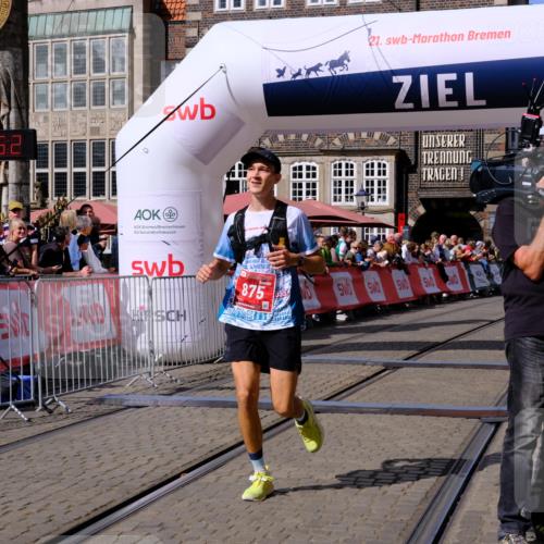 13.09.2026 - 21. swb-Marathon Bremen Tim E. http://msf.ph/oto/10355990 13.09.2026 12:48:41 Ziel 5428 meine-sportfotos.de