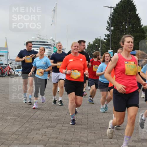13.09.2026 - Kiel Lauf Andreas Tolksdorf http://msf.ph/oto/10355991 13.09.2026 09:58:48 Kiellinie 11561, 11560 meine-sportfotos.de