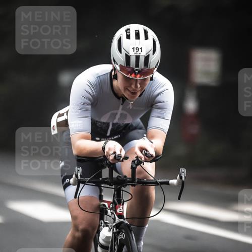 13.09.2026 - Stadtparktriathlon H.Heesch http://msf.ph/oto/10355996 13.09.2026 09:42:18 Radfahren 187, 191, 206 meine-sportfotos.de
