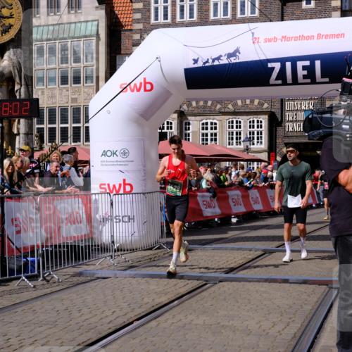 13.09.2026 - 21. swb-Marathon Bremen Tim E. http://msf.ph/oto/10356001 13.09.2026 12:48:51 Ziel 314, 5428 meine-sportfotos.de