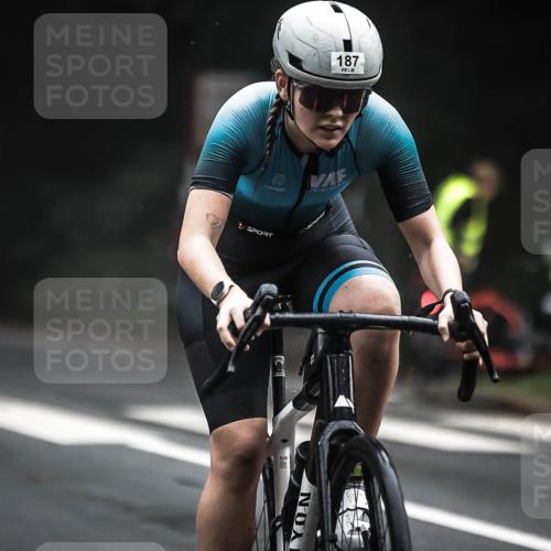 13.09.2026 - Stadtparktriathlon H.Heesch http://msf.ph/oto/10356016 13.09.2026 09:42:24 Radfahren 187, 191 meine-sportfotos.de
