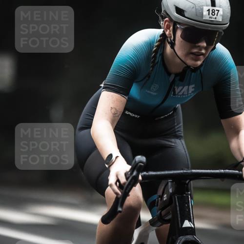 13.09.2026 - Stadtparktriathlon H.Heesch http://msf.ph/oto/10356025 13.09.2026 09:42:24 Radfahren 187, 191 meine-sportfotos.de