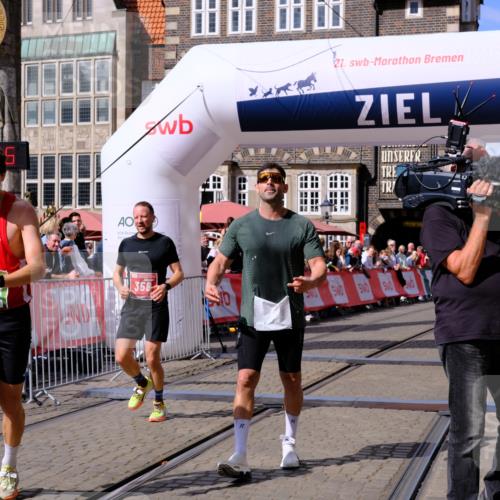 13.09.2026 - 21. swb-Marathon Bremen Tim E. http://msf.ph/oto/10356076 13.09.2026 12:48:55 Ziel 314, 5428 meine-sportfotos.de
