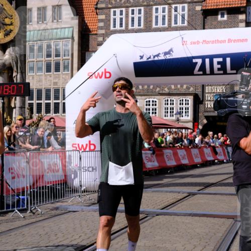 13.09.2026 - 21. swb-Marathon Bremen Tim E. http://msf.ph/oto/10356083 13.09.2026 12:48:56 Ziel 314, 5428 meine-sportfotos.de