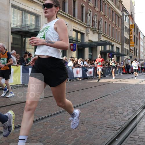 13.09.2026 - 21. swb-Marathon Bremen Strokosch-Dieckow http://msf.ph/oto/10356127 13.09.2026 13:34:01 Ziel 682, 784, 809, 911, 1307, 1364, 2215, 2355, 2464, 3029, 3068, 3162, 3214, 3318, 3409, 3632, 3636, 3890, 3984, 4112, 4616, 5147, 5265, 5489, 5566, 5768, 5852, 6090, 6255, 6350, 6405, 7113, 7696, 7746, 7897, 7962, 7988, 8870, 9094, 9100, 9402, 9453, 9802, 9905, 10058, 13112, 13118, 1656, 2405, 2727, 2872, 3389, 3522, 3761, 3790, 4490, 4554, 4613, 4658, 4874, 5063, 5156, 5341, 5513, 5563, 5587, 6151, 6508, 6509, 6623, 6808, 7047, 7126, 7303, 7354, 7431, 8025 meine-sportfotos.de