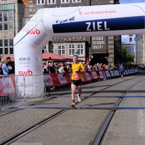 13.09.2026 - 21. swb-Marathon Bremen Tim E. http://msf.ph/oto/10356133 13.09.2026 12:49:32 Ziel  meine-sportfotos.de