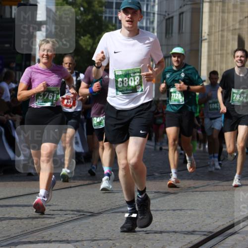13.09.2026 - 21. swb-Marathon Bremen Strokosch-Dieckow http://msf.ph/oto/10356135 13.09.2026 13:33:38 Ziel 831, 1124, 2283, 2393, 2818, 2980, 4052, 4219, 4243, 4260, 4408, 4492, 4536, 4543, 4565, 5040, 5191, 5324, 5395, 5560, 5660, 5726, 5790, 5861, 5862, 5914, 6421, 6597, 6614, 6777, 6915, 6997, 7145, 7421, 7467, 7789, 7830, 8061, 8177, 8599, 8602, 9206, 9616, 9856, 13028, 13084, 13101, 2405, 2872, 3201, 3761, 4490, 4554, 4658, 4874, 5063, 5156, 5513, 5587, 6508, 6808, 7126, 7354, 7652, 7832, 8512, 9068, 9128, 9342, 9344, 9390 meine-sportfotos.de