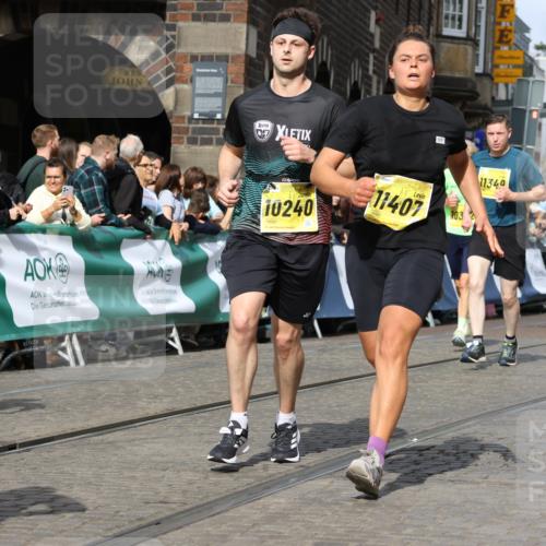 13.09.2026 - 21. swb-Marathon Bremen Strokosch-Dieckow http://msf.ph/oto/10356151 13.09.2026 10:56:44 Ziel 10184, 10211, 10240, 10322, 10356, 10443, 10670, 10675, 10699, 10844, 11069, 11256, 11280, 11317, 11407, 11570, 11693, 11795, 11844, 11855, 11871, 12452, 12543, 10408, 10610, 11000, 11079, 11328, 11872, 11946, 12284, 12434 meine-sportfotos.de