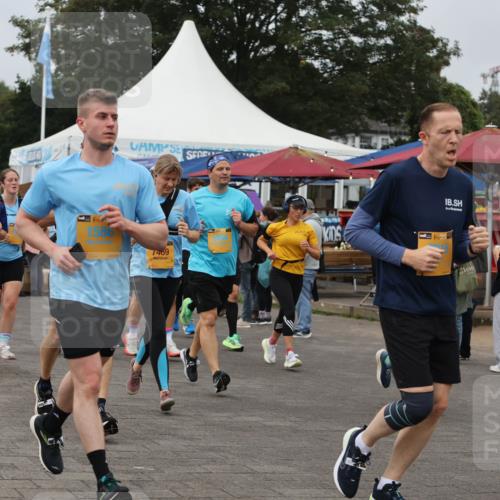 13.09.2026 - Kiel Lauf Andreas Tolksdorf http://msf.ph/oto/10356167 13.09.2026 09:58:57 Kiellinie 38, 435, 9920, 8375, 7409, 4, 38, 9 meine-sportfotos.de