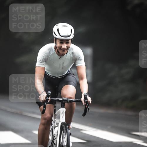 13.09.2026 - Stadtparktriathlon H.Heesch http://msf.ph/oto/10356180 13.09.2026 09:43:45 Radfahren 155 meine-sportfotos.de