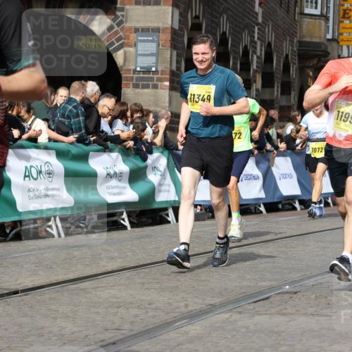13.09.2026 - 21. swb-Marathon Bremen Strokosch-Dieckow http://msf.ph/oto/10356211 13.09.2026 10:56:45 Ziel 10184, 10211, 10240, 10322, 10356, 10443, 10670, 10675, 10699, 10844, 11069, 11256, 11280, 11317, 11407, 11570, 11693, 11795, 11844, 11855, 11871, 11911, 11996, 12452, 12543, 10408, 10610, 11000, 11079, 11328, 11872, 11946, 12284, 12434 meine-sportfotos.de
