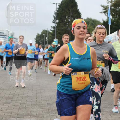 13.09.2026 - Kiel Lauf Andreas Tolksdorf http://msf.ph/oto/10356218 13.09.2026 09:58:59 Kiellinie 3261, 38, 7620, 80, 406 meine-sportfotos.de