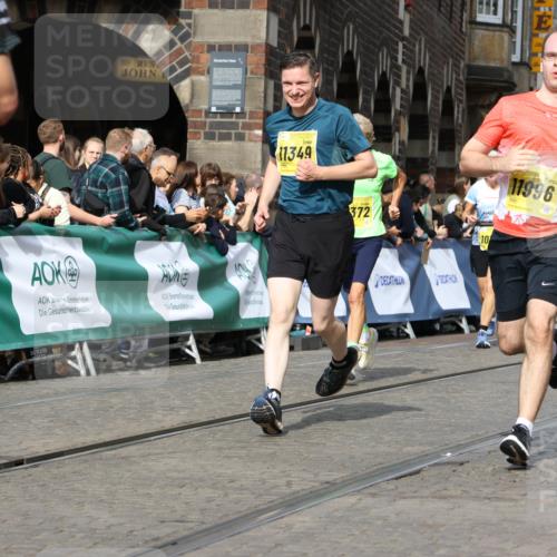13.09.2026 - 21. swb-Marathon Bremen Strokosch-Dieckow http://msf.ph/oto/10356225 13.09.2026 10:56:45 Ziel 10184, 10211, 10240, 10322, 10356, 10443, 10670, 10675, 10699, 10844, 11069, 11256, 11280, 11317, 11407, 11570, 11693, 11795, 11844, 11855, 11871, 11911, 11996, 12452, 12543, 10408, 10610, 11000, 11079, 11328, 11872, 11946, 12284, 12434 meine-sportfotos.de