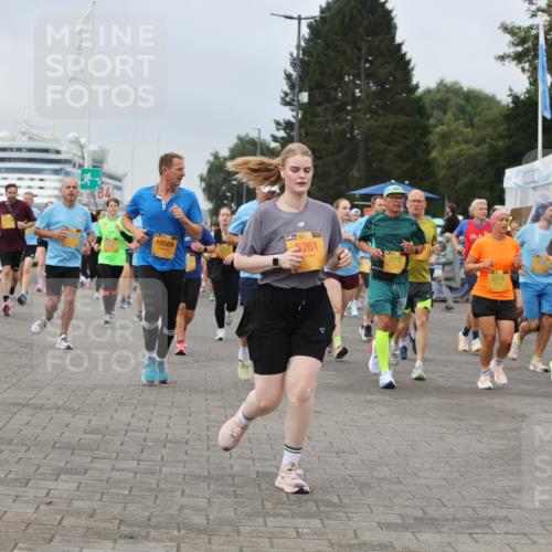 13.09.2026 - Kiel Lauf Andreas Tolksdorf http://msf.ph/oto/10356261 13.09.2026 09:59:01 Kiellinie 10569, 5261, 2578, 2576 meine-sportfotos.de