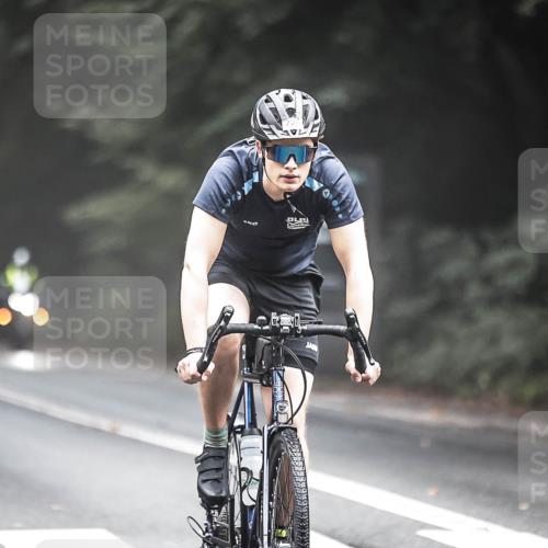 13.09.2026 - Stadtparktriathlon H.Heesch http://msf.ph/oto/10356266 13.09.2026 09:47:05 Radfahren 226, 290 meine-sportfotos.de