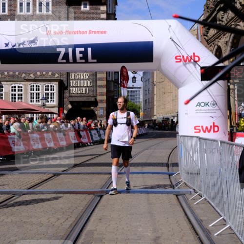 13.09.2026 - 21. swb-Marathon Bremen Tim E. http://msf.ph/oto/10356269 13.09.2026 12:49:49 Ziel 968, 1483 meine-sportfotos.de
