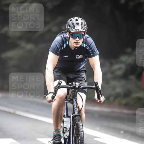 13.09.2026 - Stadtparktriathlon H.Heesch http://msf.ph/oto/10356271 13.09.2026 09:47:05 Radfahren 226, 290 meine-sportfotos.de