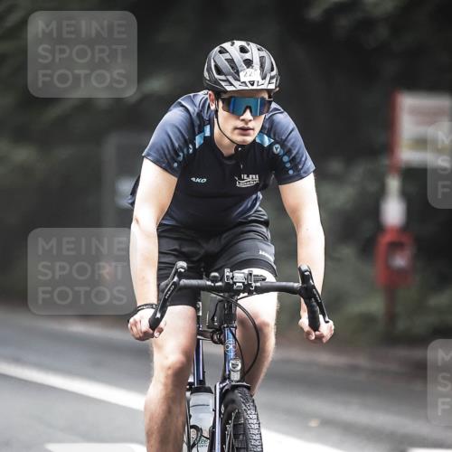 13.09.2026 - Stadtparktriathlon H.Heesch http://msf.ph/oto/10356273 13.09.2026 09:47:05 Radfahren 226, 290 meine-sportfotos.de