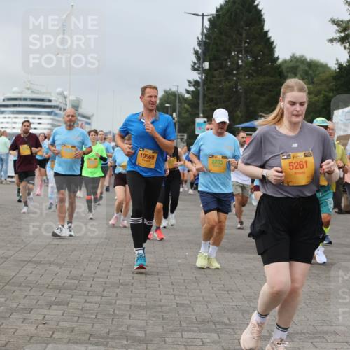 13.09.2026 - Kiel Lauf Andreas Tolksdorf http://msf.ph/oto/10356284 13.09.2026 09:59:01 Kiellinie 8765, 10569, 38, 5261, 2576 meine-sportfotos.de