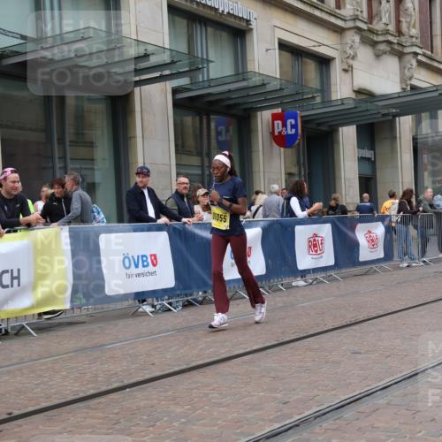 13.09.2026 - 21. swb-Marathon Bremen Strokosch-Dieckow http://msf.ph/oto/10356297 13.09.2026 11:16:57 Ziel 10335, 10773, 10779, 11355, 11461, 11495, 11672, 12101, 12287, 10295, 10679, 10999, 11456, 11461, 11653, 11867, 12089, 12158, 12287 meine-sportfotos.de