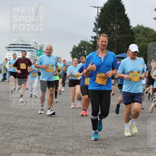13.09.2026 - Kiel Lauf Andreas Tolksdorf http://msf.ph/oto/10356310 13.09.2026 09:59:03 Kiellinie 9979, 38, 10569, 8765 meine-sportfotos.de