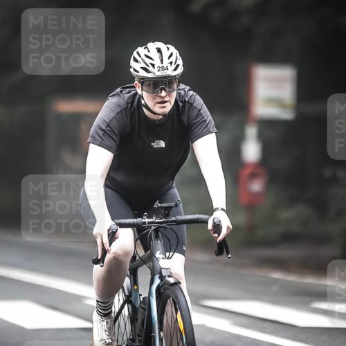 13.09.2026 - Stadtparktriathlon H.Heesch http://msf.ph/oto/10356315 13.09.2026 09:48:08 Radfahren 284 meine-sportfotos.de