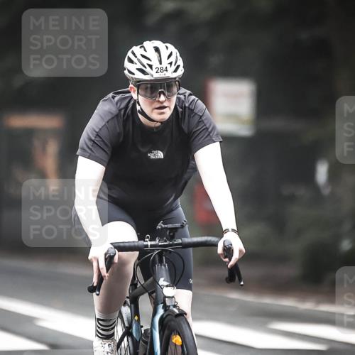 13.09.2026 - Stadtparktriathlon H.Heesch http://msf.ph/oto/10356319 13.09.2026 09:48:08 Radfahren 284 meine-sportfotos.de