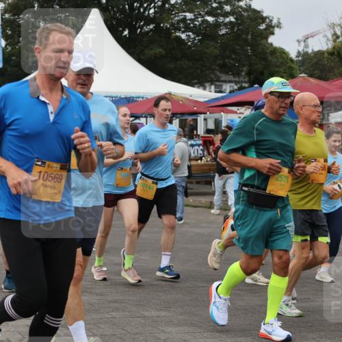 13.09.2026 - Kiel Lauf Andreas Tolksdorf http://msf.ph/oto/10356339 13.09.2026 09:59:04 Kiellinie 39, 10569, 3, 10144, 58, 2578, 39, 2576 meine-sportfotos.de