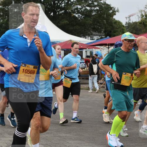 13.09.2026 - Kiel Lauf Andreas Tolksdorf http://msf.ph/oto/10356341 13.09.2026 09:59:04 Kiellinie 38, 38, 10569, 765, 35, 10144, 39, 2578, 5158, 38, 2576 meine-sportfotos.de