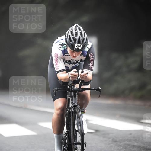 13.09.2026 - Stadtparktriathlon H.Heesch http://msf.ph/oto/10356344 13.09.2026 09:48:22 Radfahren 211, 218 meine-sportfotos.de