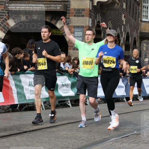 13.09.2026 - 21. swb-Marathon Bremen Strokosch-Dieckow http://msf.ph/oto/10356345 13.09.2026 10:56:49 Ziel 10184, 10211, 10240, 10322, 10356, 10372, 10670, 10675, 10844, 11069, 11256, 11317, 11349, 11407, 11795, 11844, 11855, 11871, 11911, 11996, 12543, 10157, 10408, 10610, 11000, 11079, 11328, 11946, 12032 meine-sportfotos.de