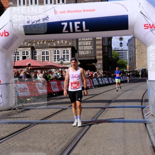 13.09.2026 - 21. swb-Marathon Bremen Tim E. http://msf.ph/oto/10356346 13.09.2026 12:50:29 Ziel 7692 meine-sportfotos.de