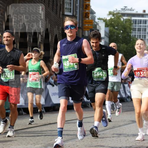 13.09.2026 - 21. swb-Marathon Bremen Strokosch-Dieckow http://msf.ph/oto/10356347 13.09.2026 13:37:09 Ziel 551, 813, 843, 1641, 1849, 1936, 2275, 3122, 3541, 3635, 3787, 3815, 3874, 3998, 4050, 4261, 4304, 4335, 4892, 5061, 5236, 5355, 5447, 5656, 5823, 6050, 6056, 6269, 6280, 6340, 6408, 6966, 7039, 7046, 7229, 7237, 7398, 7640, 7656, 8034, 8498, 8685, 8723, 8839, 9331, 9589, 9658, 9807, 270, 391, 869, 1180, 3333, 3627, 3823, 5388, 5547, 5577, 5612, 5738, 5791, 6904, 6947, 7571, 8268, 8748, 8753, 9701 meine-sportfotos.de