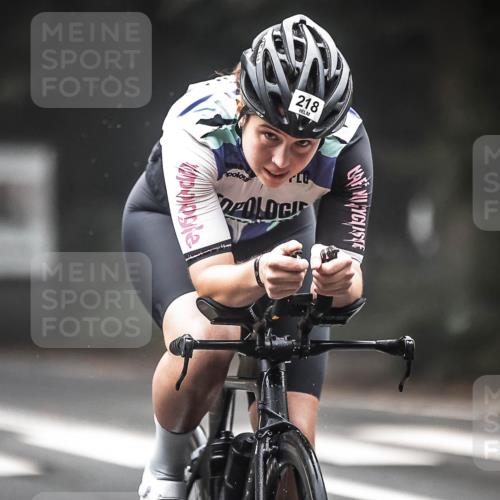 13.09.2026 - Stadtparktriathlon H.Heesch http://msf.ph/oto/10356356 13.09.2026 09:48:22 Radfahren 211, 218 meine-sportfotos.de