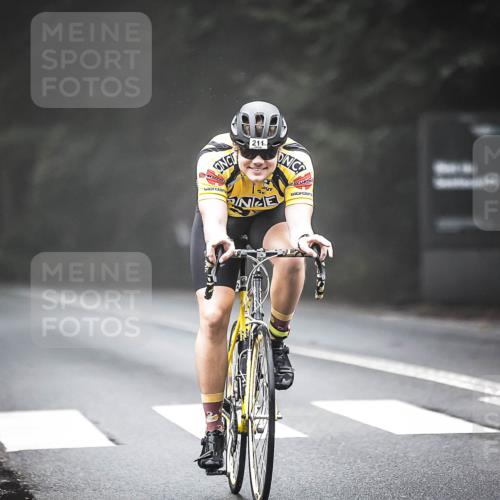 13.09.2026 - Stadtparktriathlon H.Heesch http://msf.ph/oto/10356364 13.09.2026 09:48:27 Radfahren 211, 218 meine-sportfotos.de